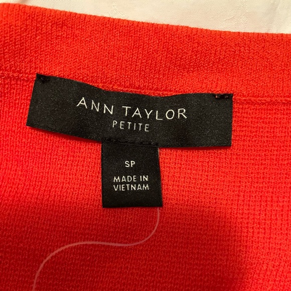 Ann Taylor Viscose Blend Bell Sleeve Petite Top- NWT - Picture 2 of 7